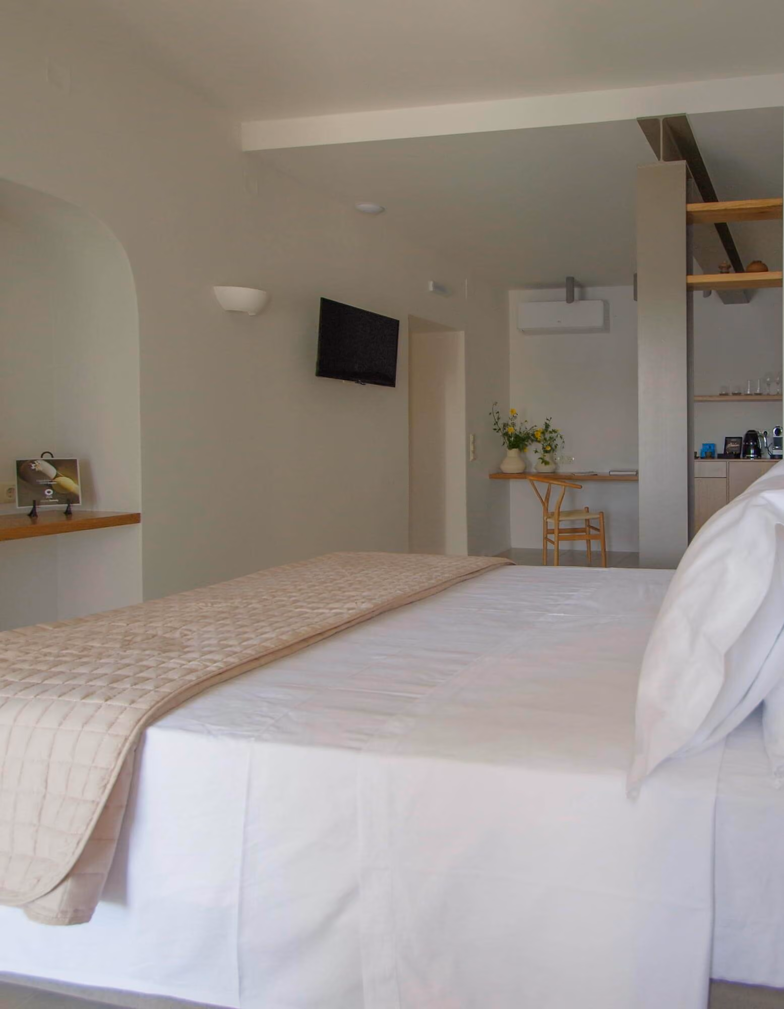 Myrtia suite